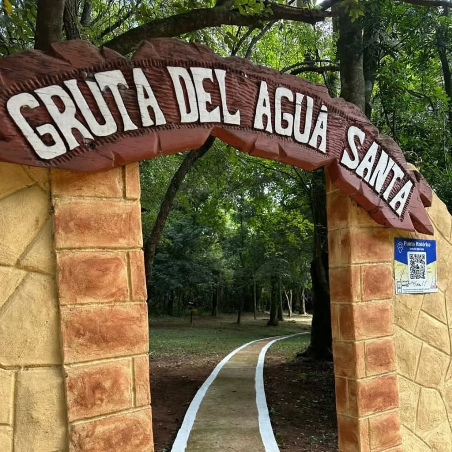Agua Santa de La Cruz